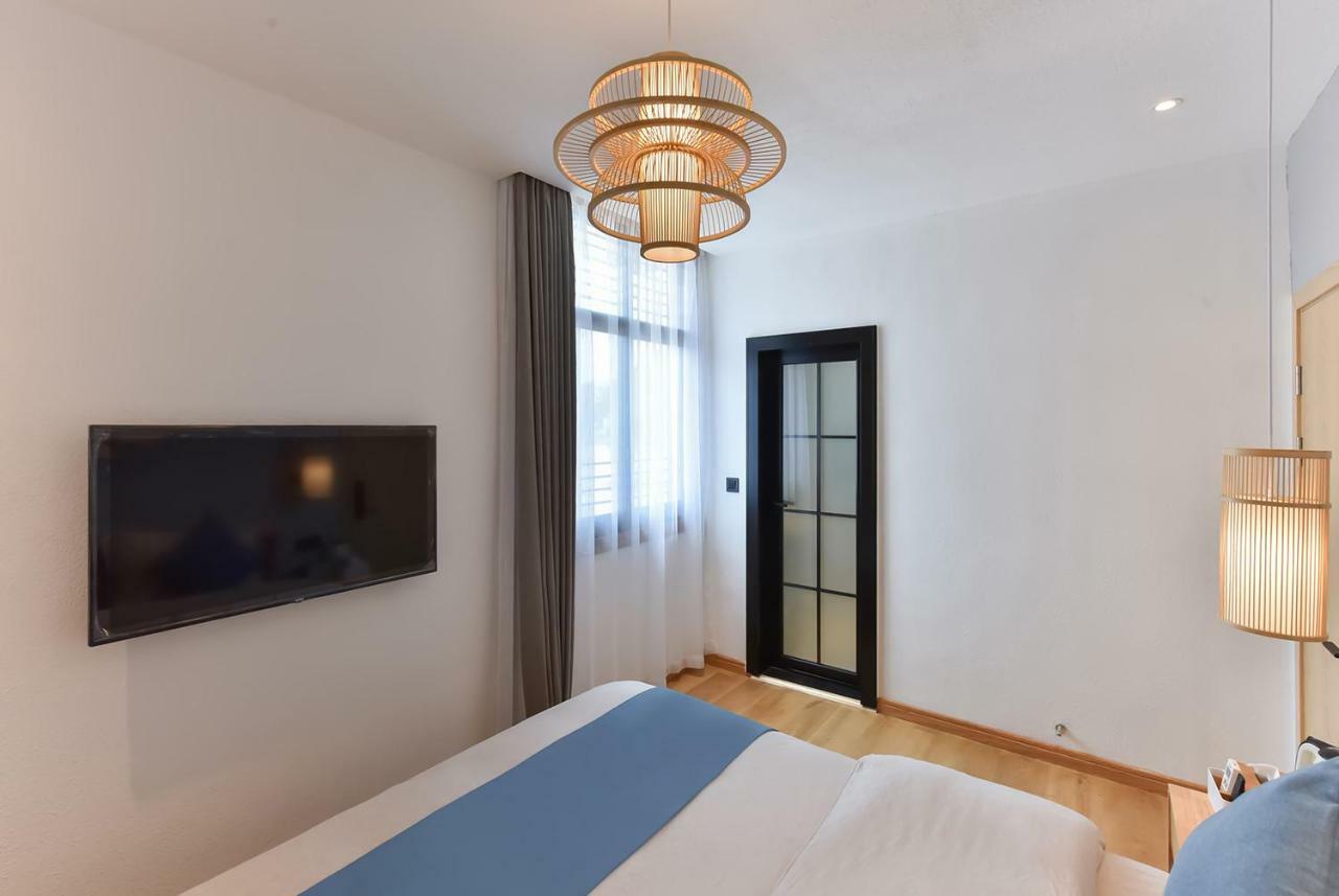 Yifangyan - Tingyuan Qingshe Hostel Fenghuang Eksteriør billede