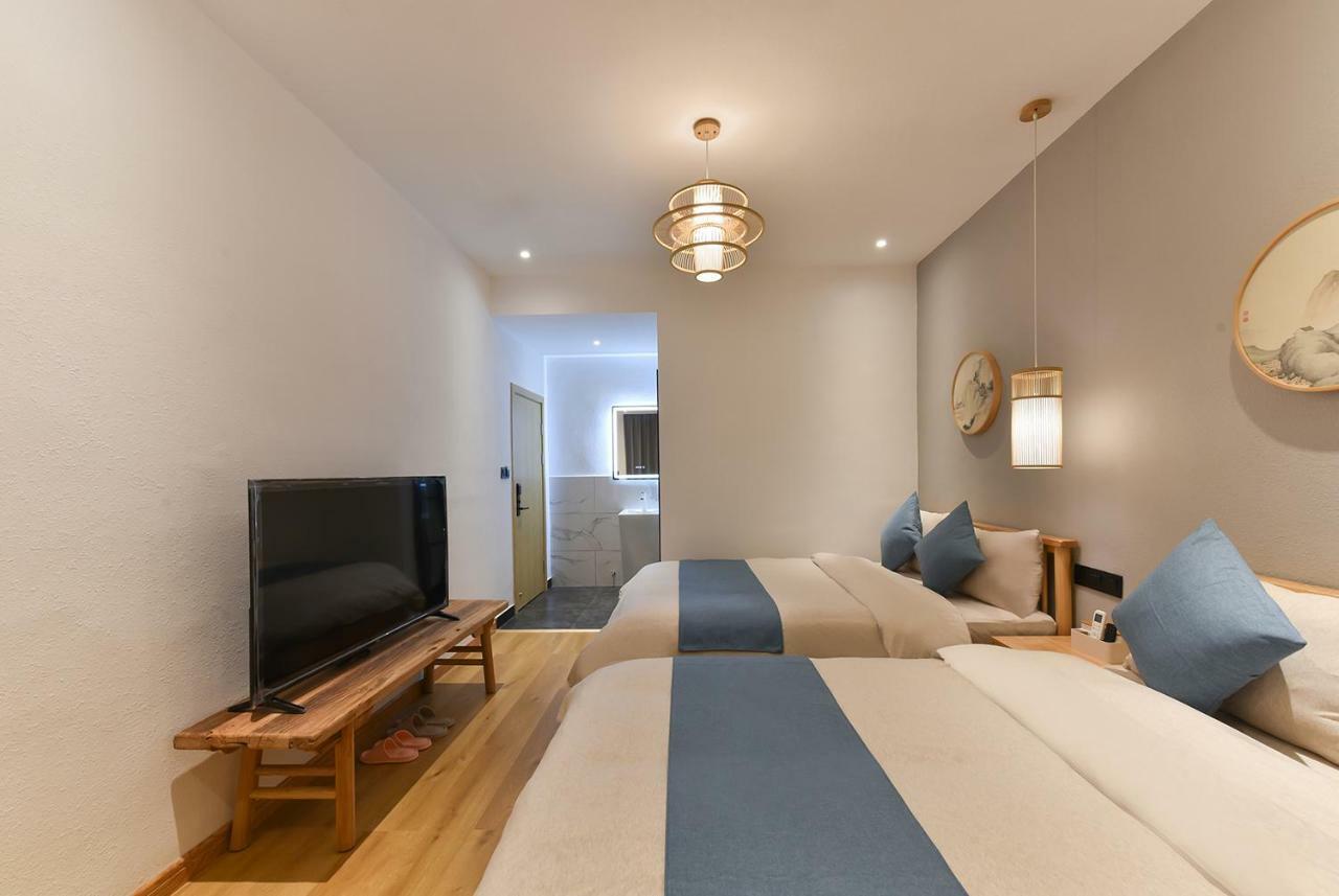 Yifangyan - Tingyuan Qingshe Hostel Fenghuang Eksteriør billede