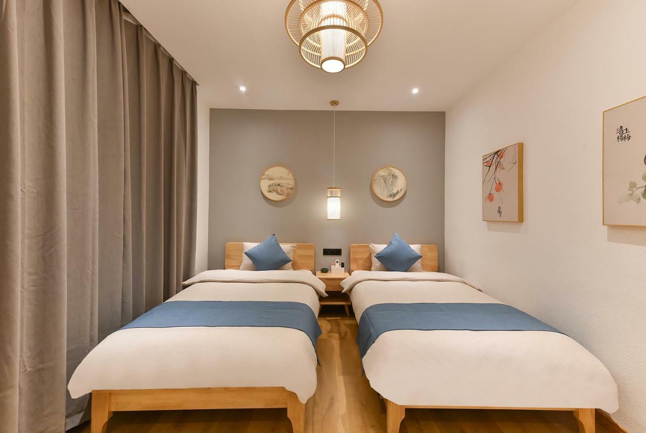 Yifangyan - Tingyuan Qingshe Hostel Fenghuang Eksteriør billede