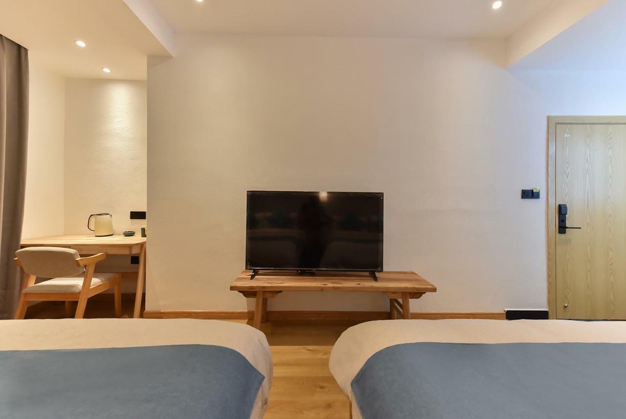 Yifangyan - Tingyuan Qingshe Hostel Fenghuang Eksteriør billede